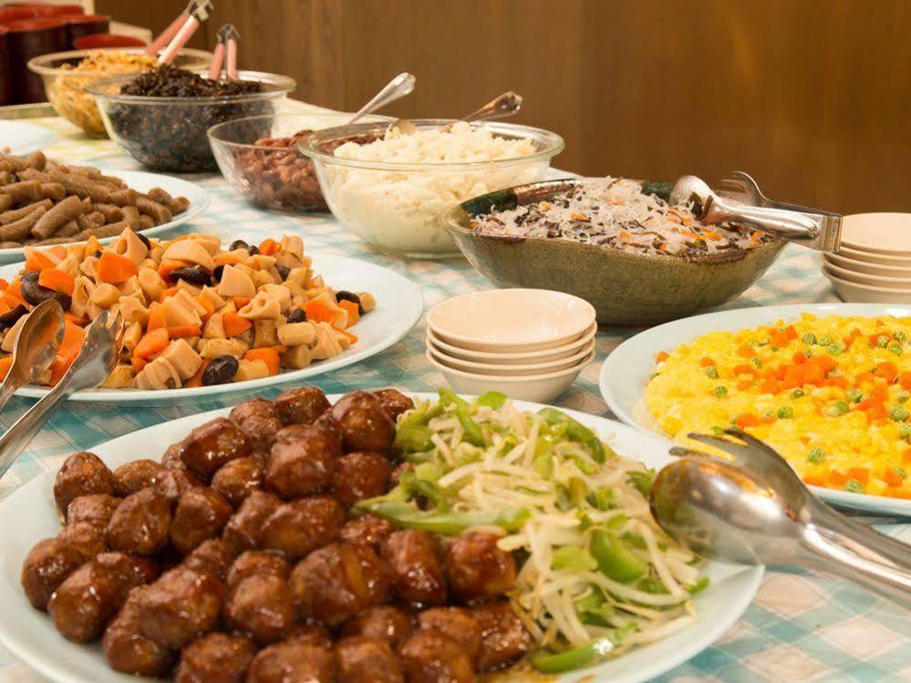 Osaka Plaza Hotel 3*
